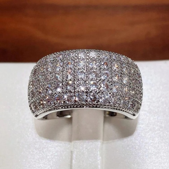 NWOT… Sterling Silver 925 W/ Simulated Diamonds And 18K White Gold Overlay. - Picture 3 of 10